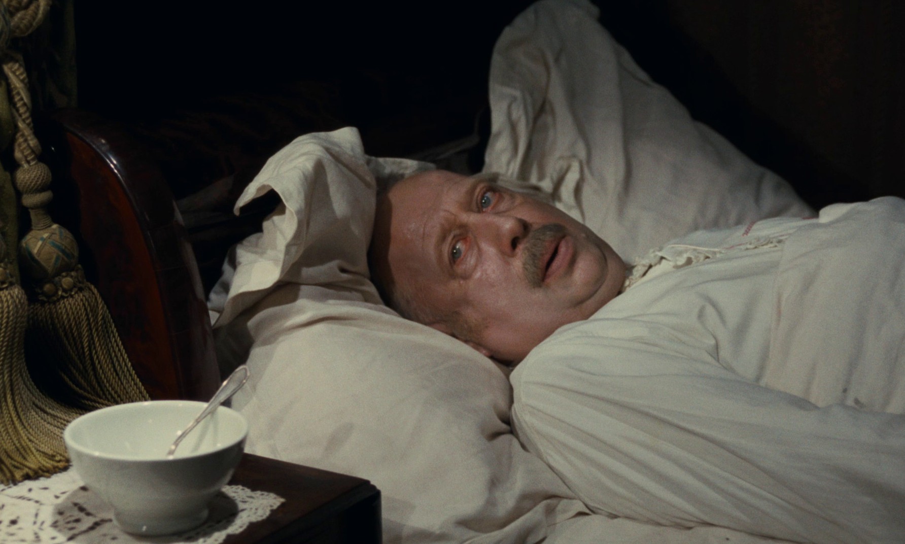 The Thief of Paris (1967) —  shot,  lighting