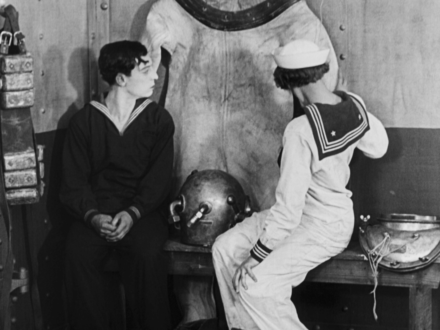 The Navigator (1924) —  shot,  lighting