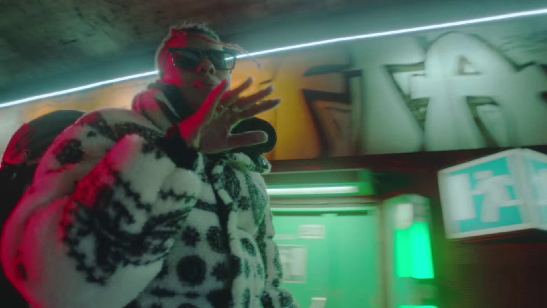 Toxic (2021) —  shot,  lighting