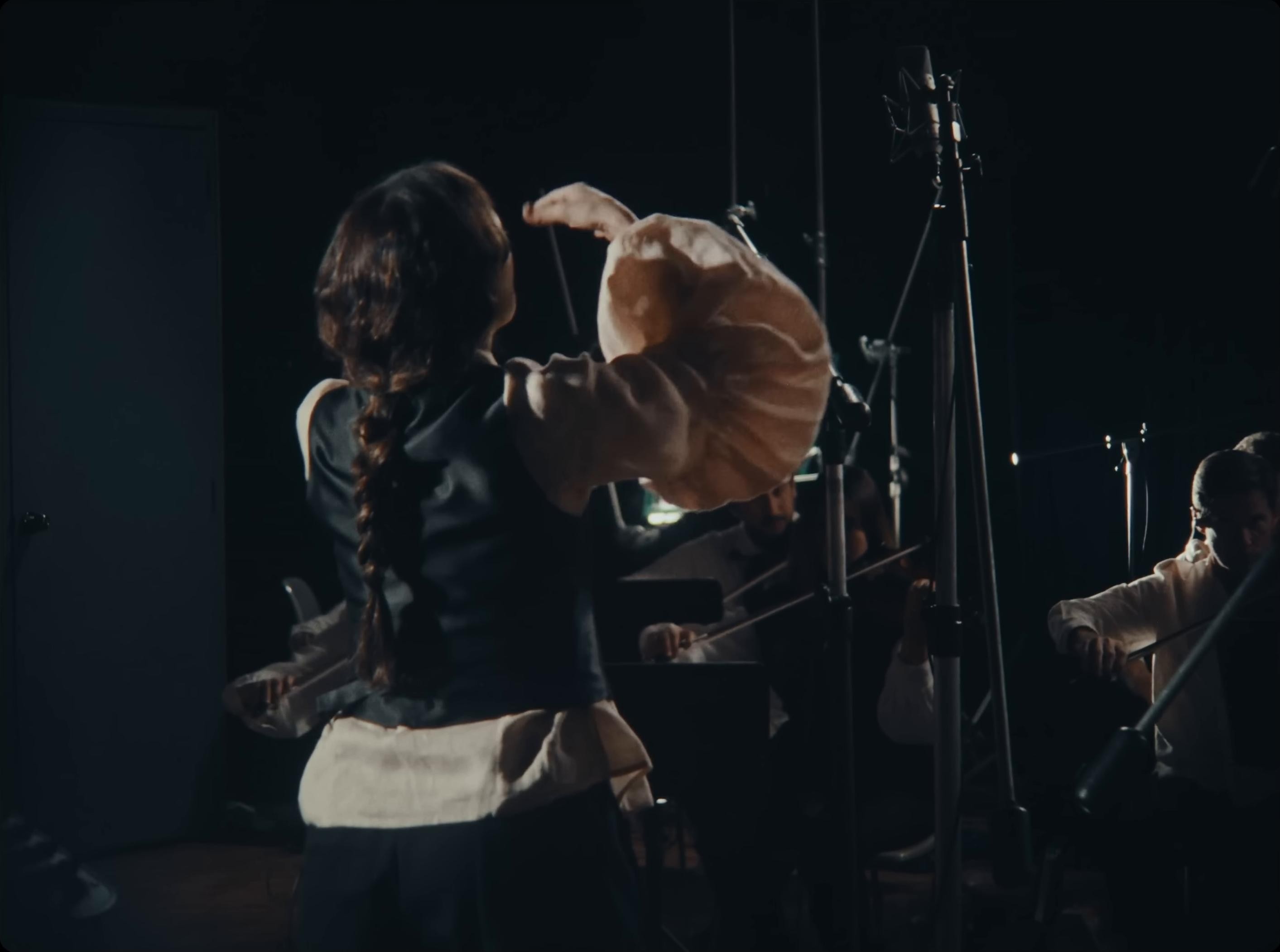 Lágrimas Cancioneras (2025) —  shot,  lighting