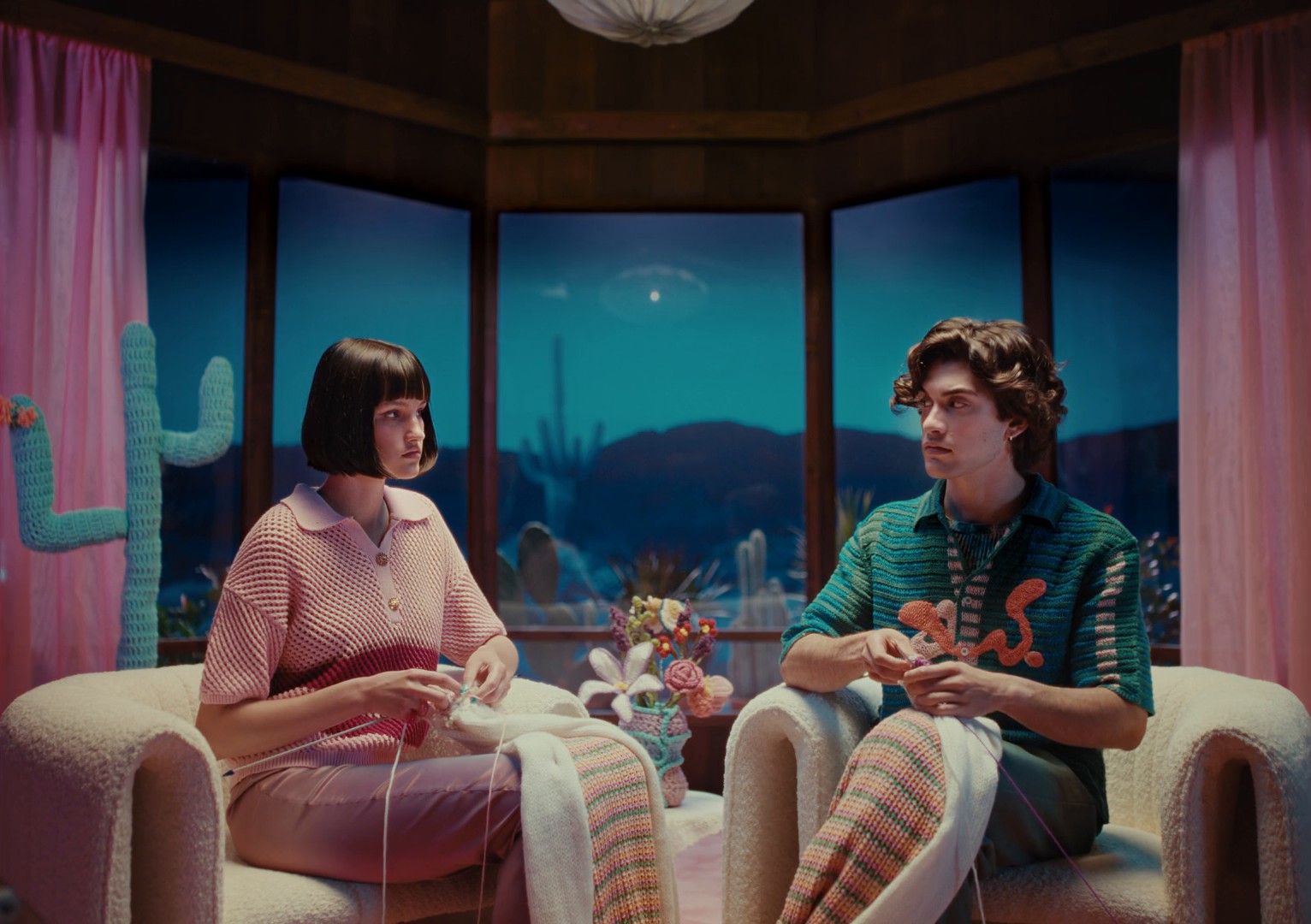 NATIONAL BANK OF GREECE - Next app - Knitting (2024) —  shot,  lighting
