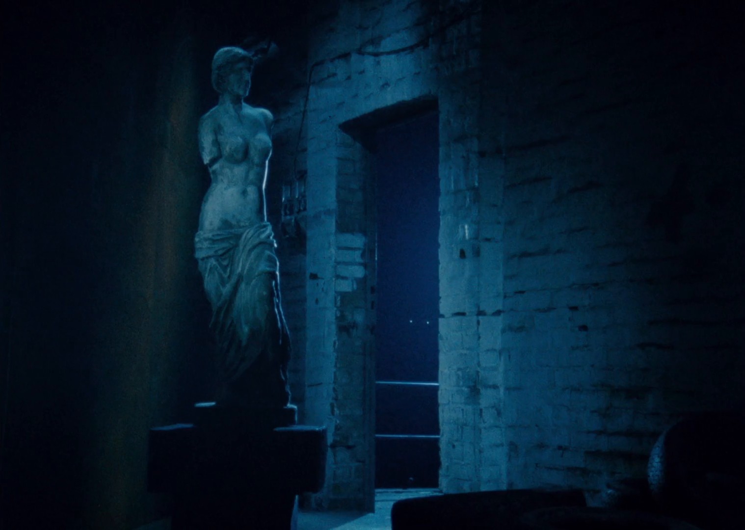 Seduction: The Cruel Woman (1986) —  shot,  lighting