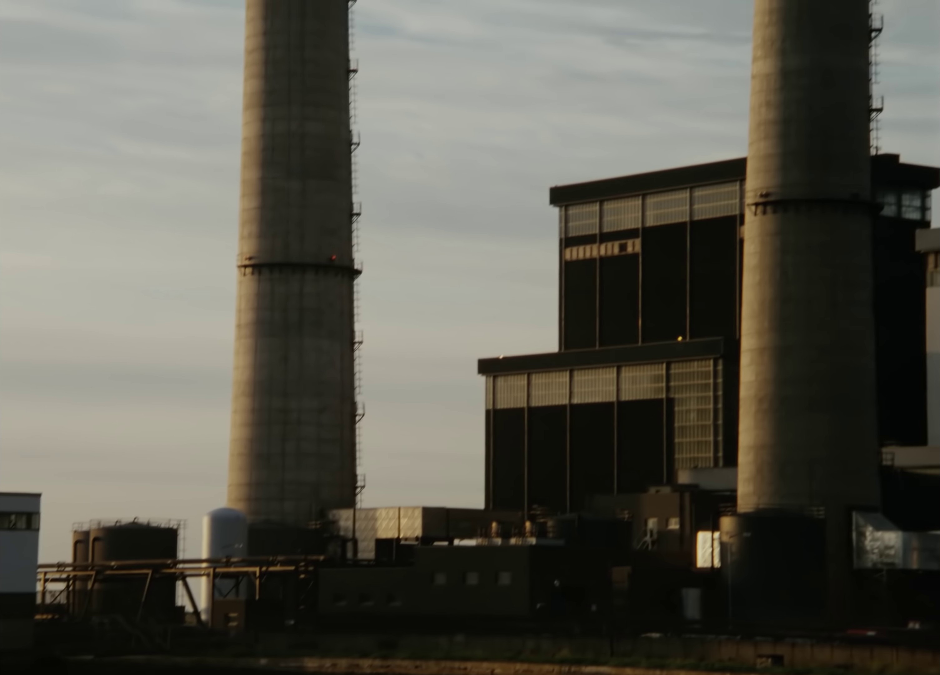 Pride (In The Name Of Love) (1984) —  shot,  lighting