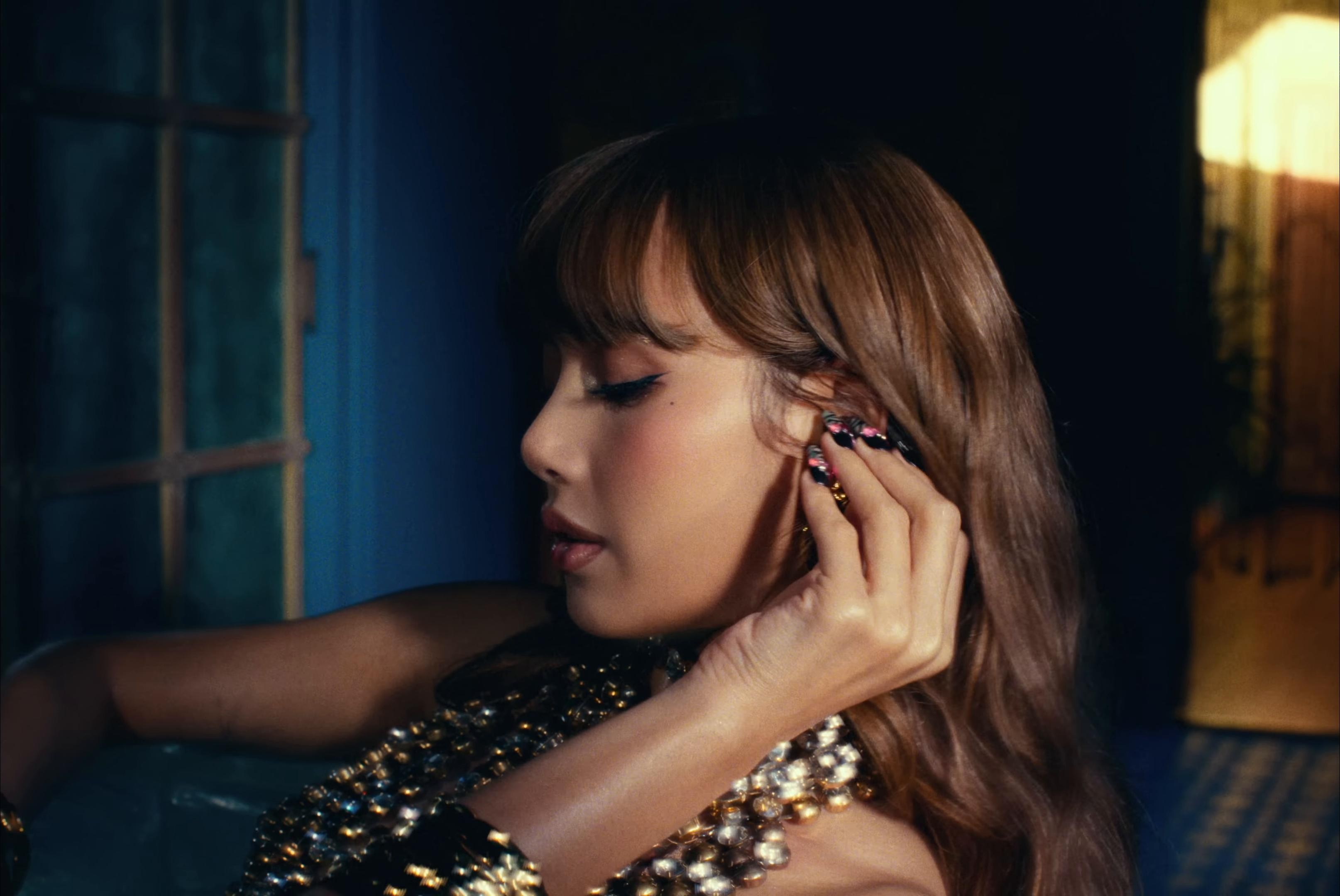 WHEN I'M WITH YOU (2025) —  shot,  lighting