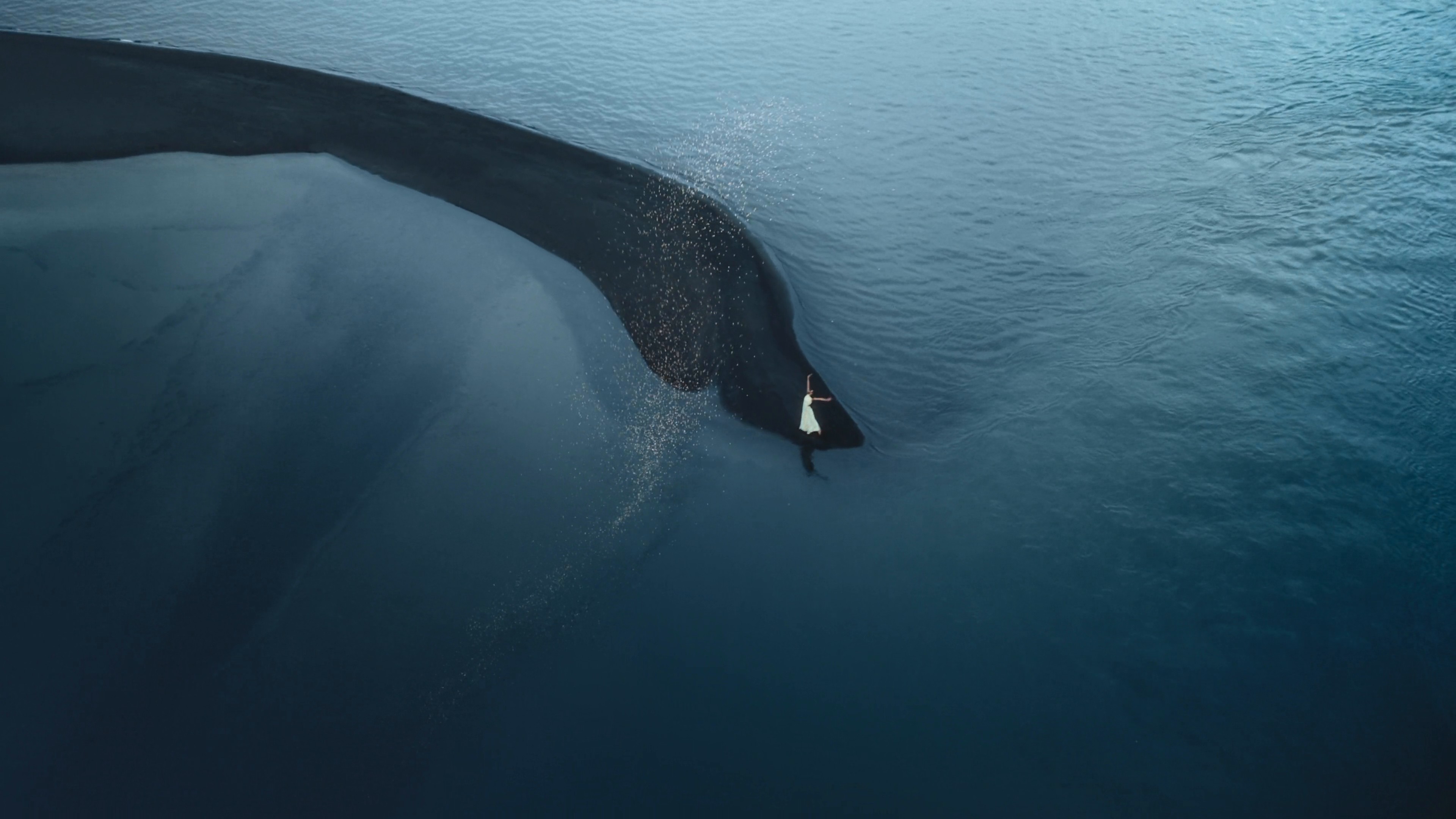 CHLOE — WE BLOSSOM TOGETHER (2024) —  shot,  lighting