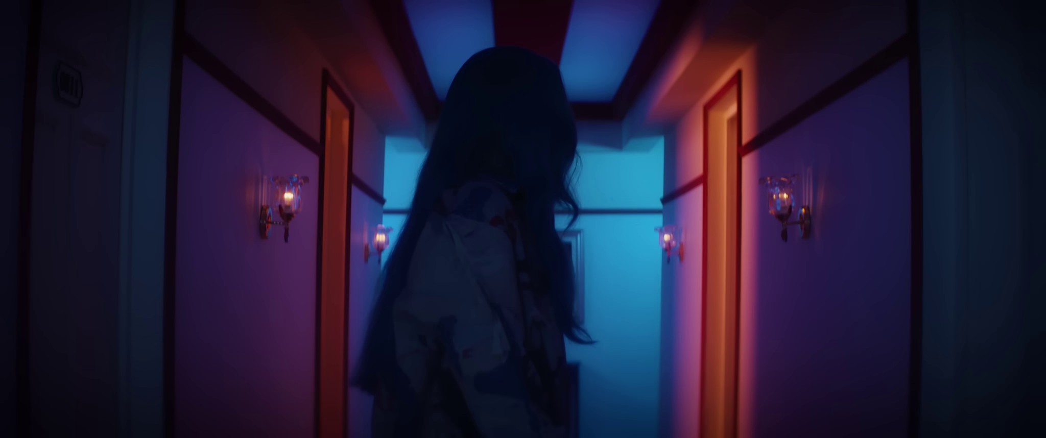 Don't go  (2022) —  shot,  lighting