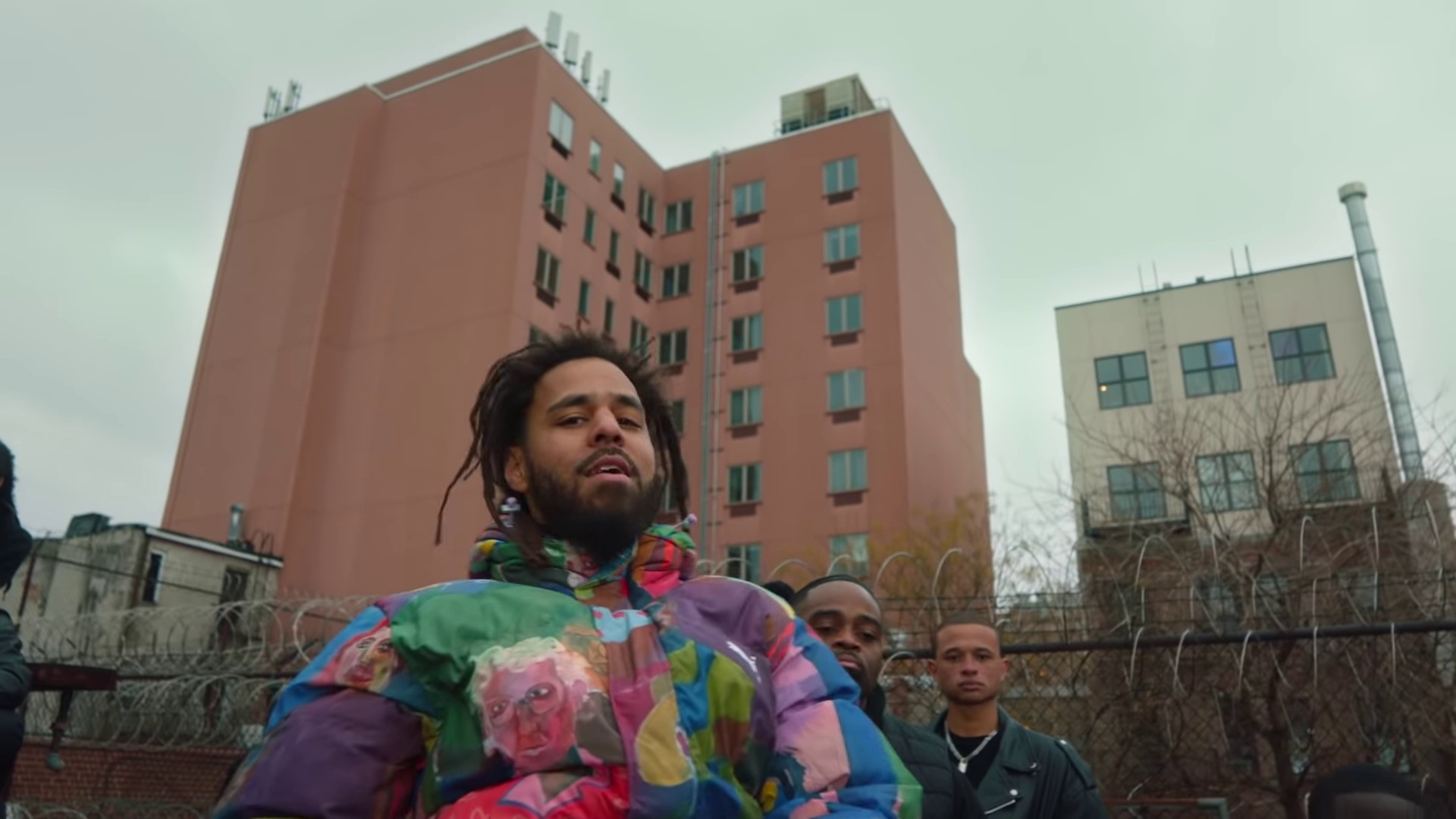 a m a r i (2021) —  shot,  lighting