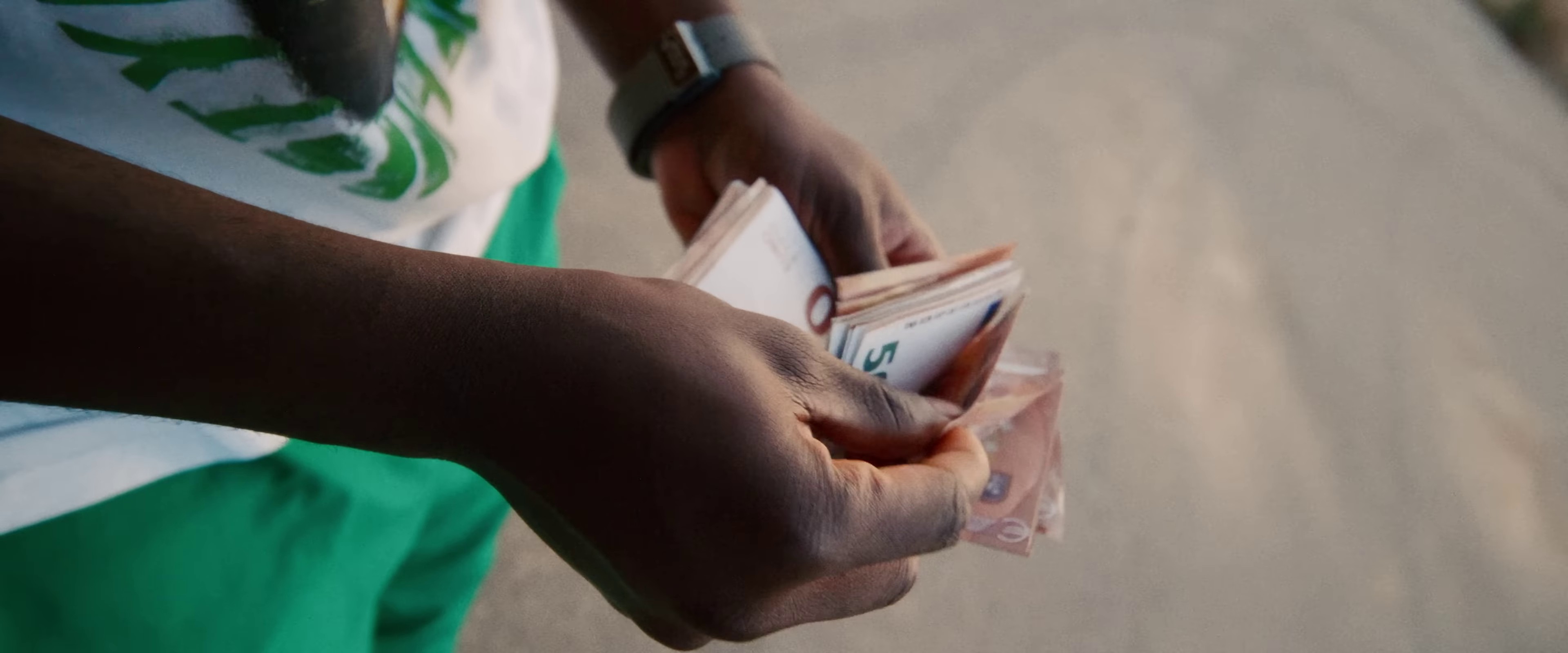 Favel (2023) —  shot,  lighting