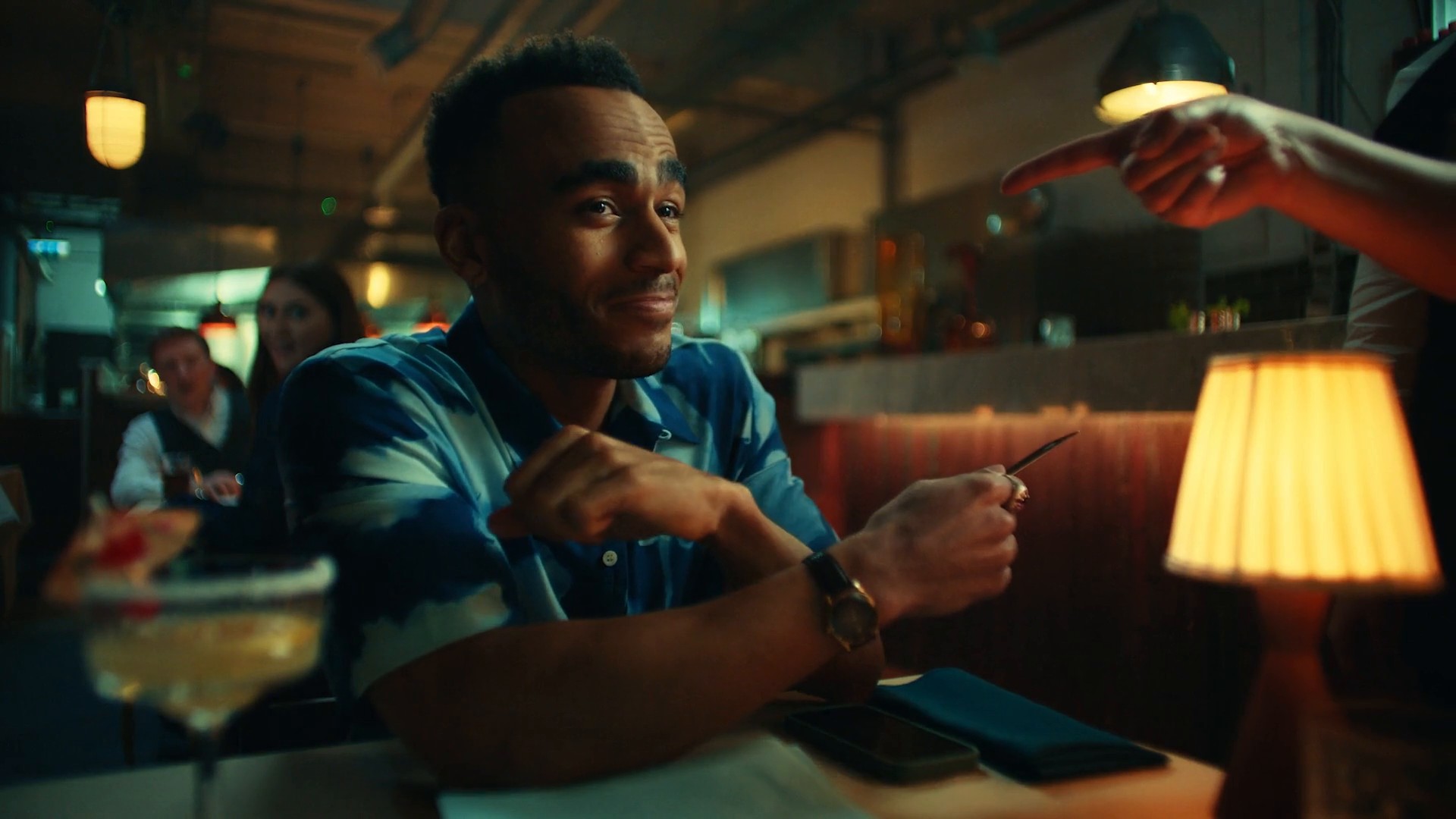 Revolut - All Eyes on Revolut ft. Munya Chawawa (2024) —  shot,  lighting