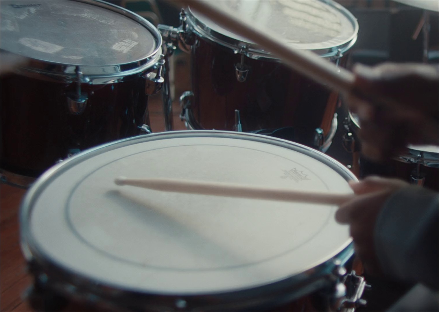 Javelin  (2019) —  shot,  lighting