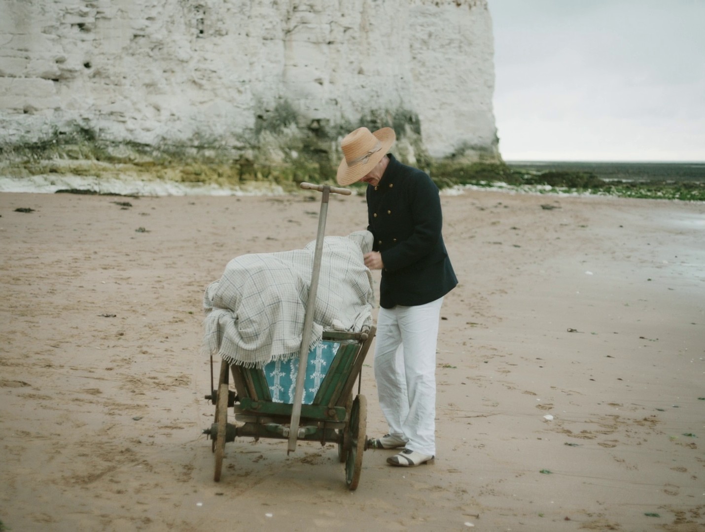 The Electrical Life of Louis Wain (2021) —  shot,  lighting