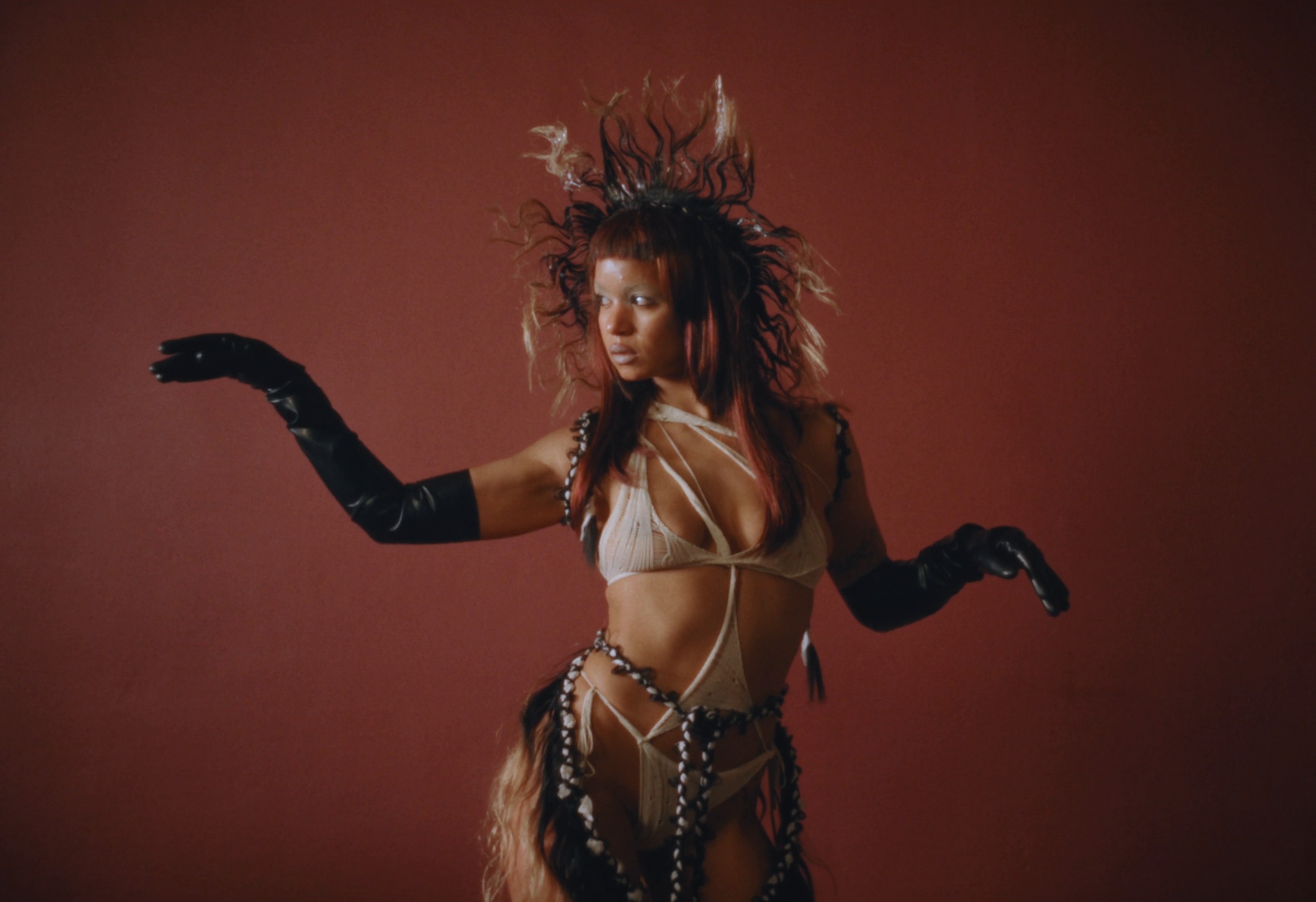 Evade House – Undressing the Spirits (2024) —  shot,  lighting