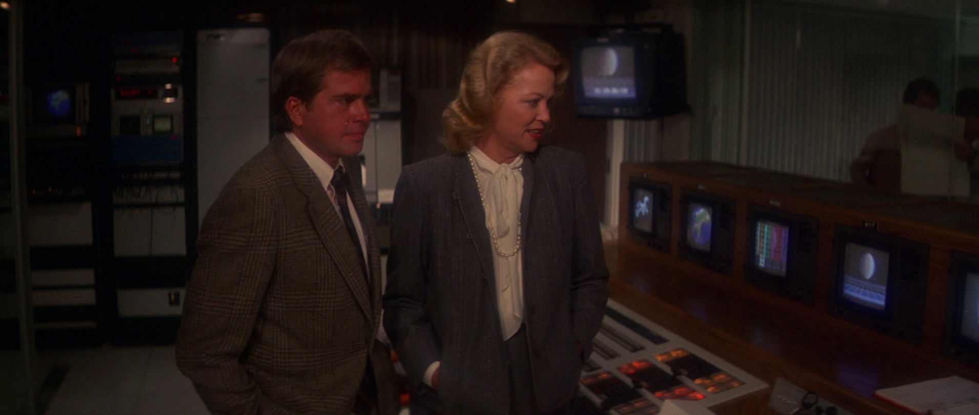 Strange Invaders (1983) —  shot,  lighting