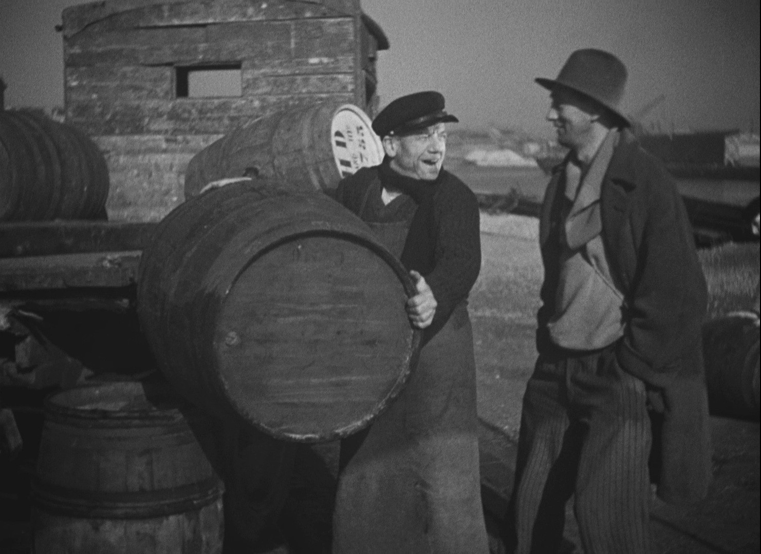 Port of Shadows (1938) —  shot,  lighting