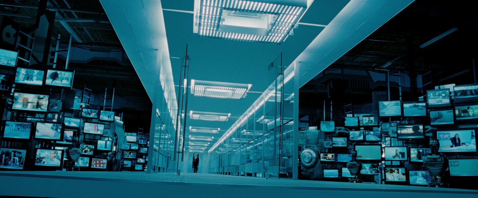 Surrogates (2009) —  shot,  lighting