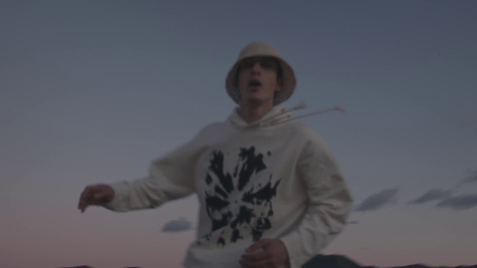 Sandro (2024) —  shot,  lighting