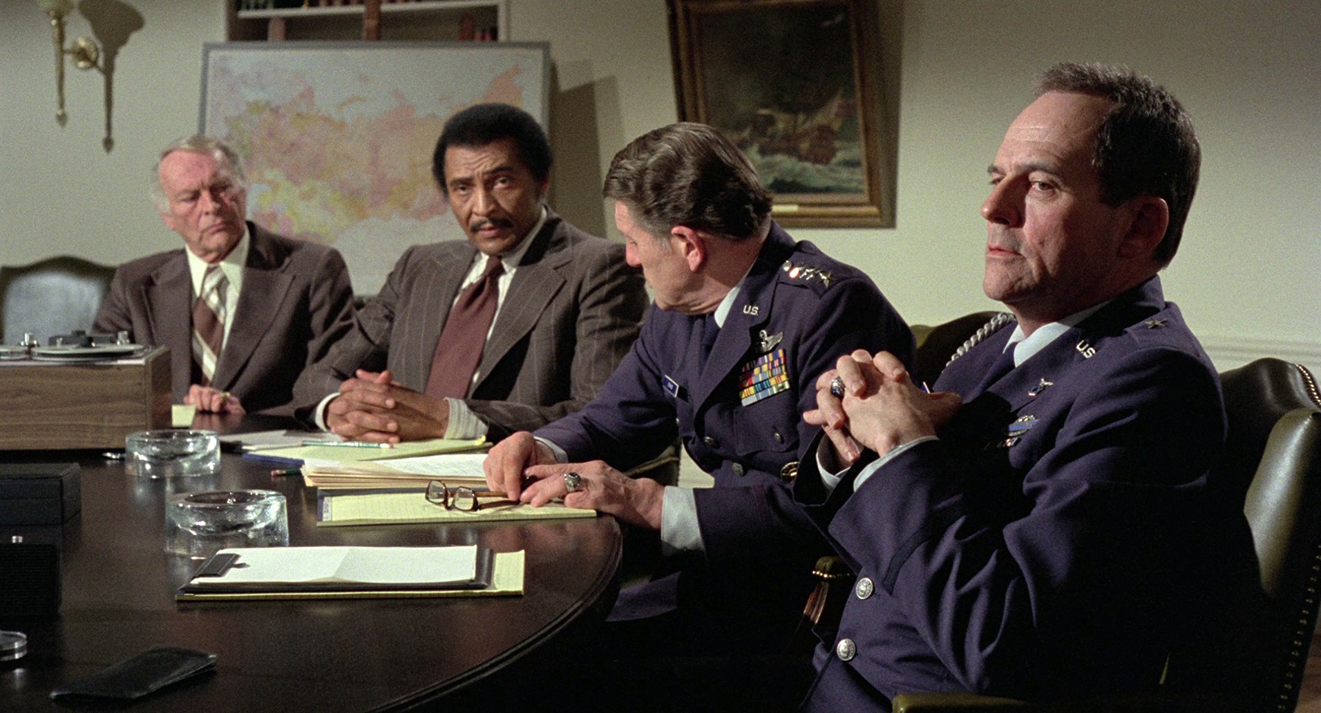 Twilight's Last Gleaming (1977) —  shot,  lighting