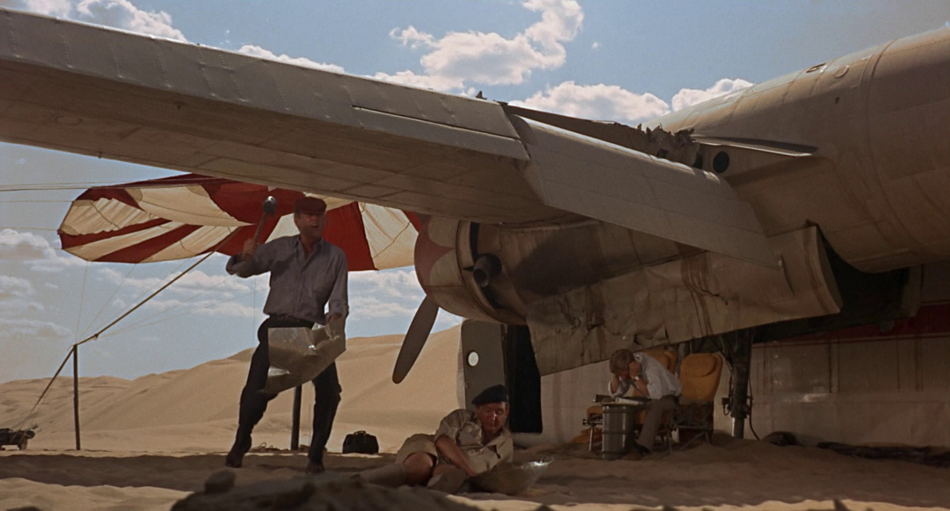 The Flight of the Phoenix (1965) —  shot,  lighting