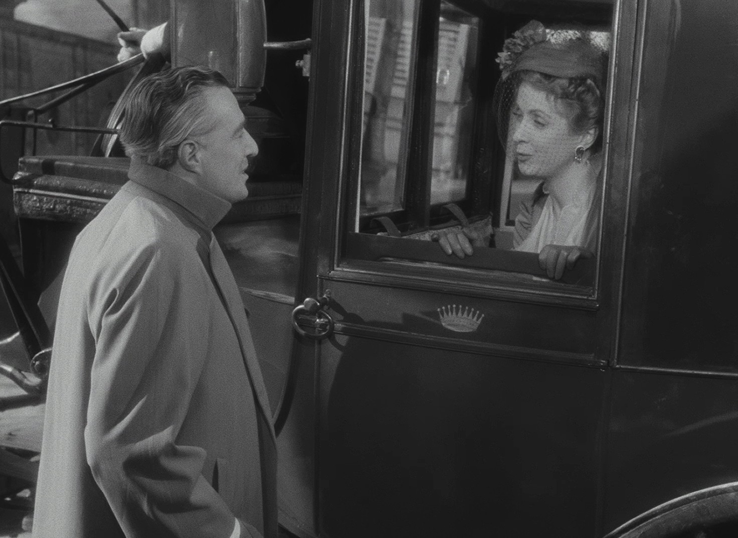 The Earrings of Madame De... (1953) —  shot,  lighting