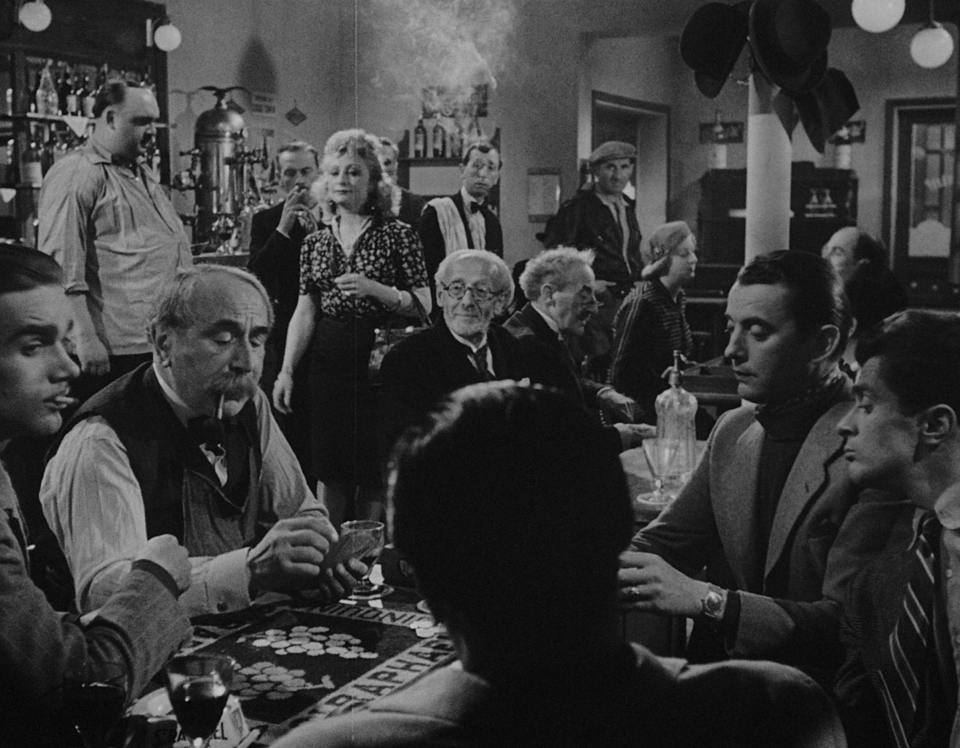 Panique (1947) —  shot,  lighting