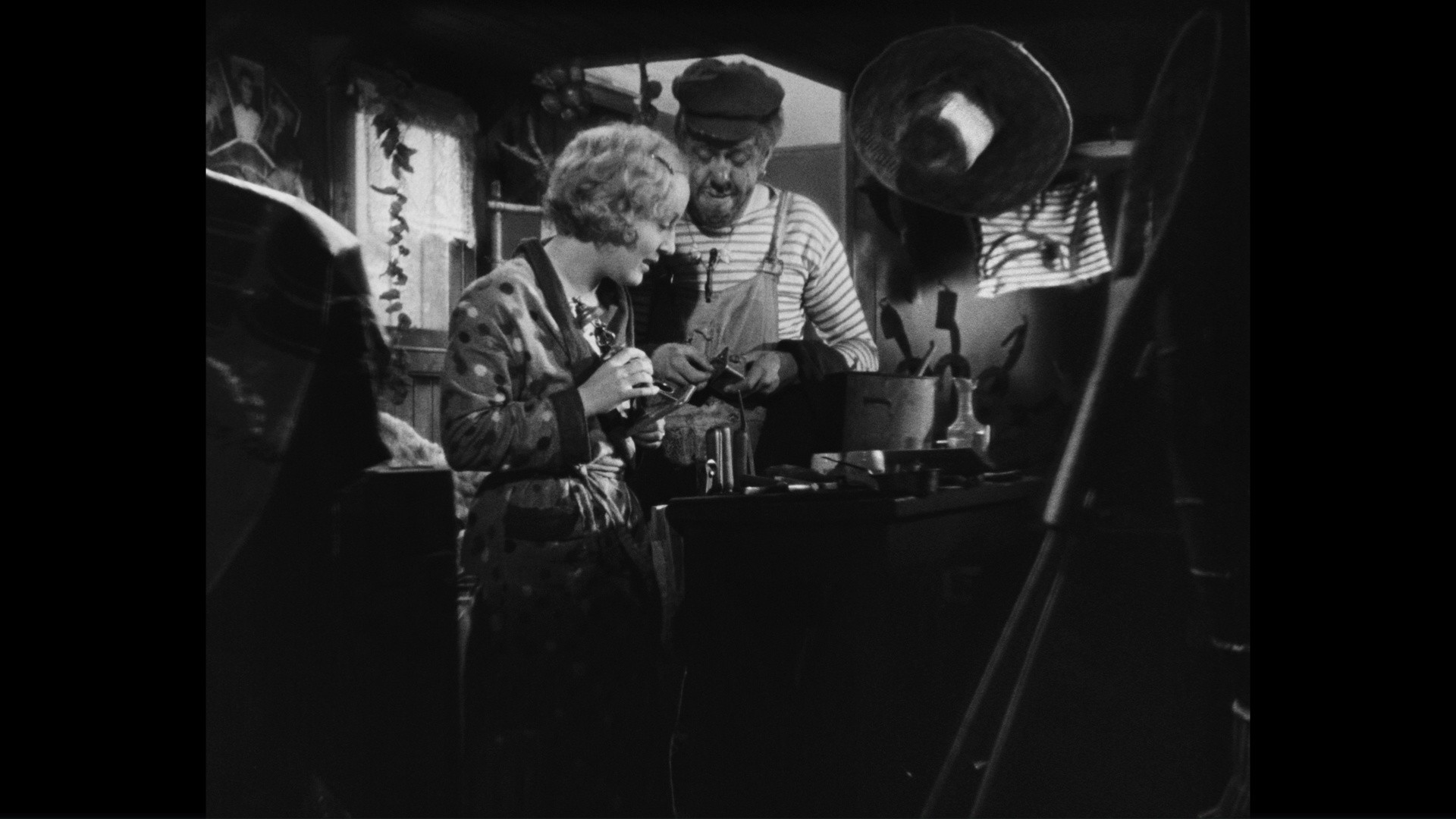 L'Atalante (1934) —  shot,  lighting