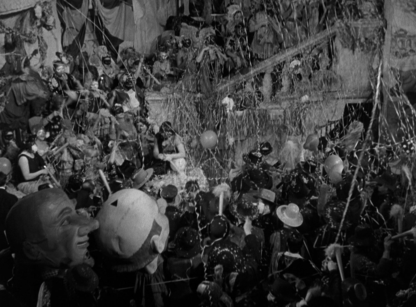 The Devil Is a Woman (1935) —  shot,  lighting