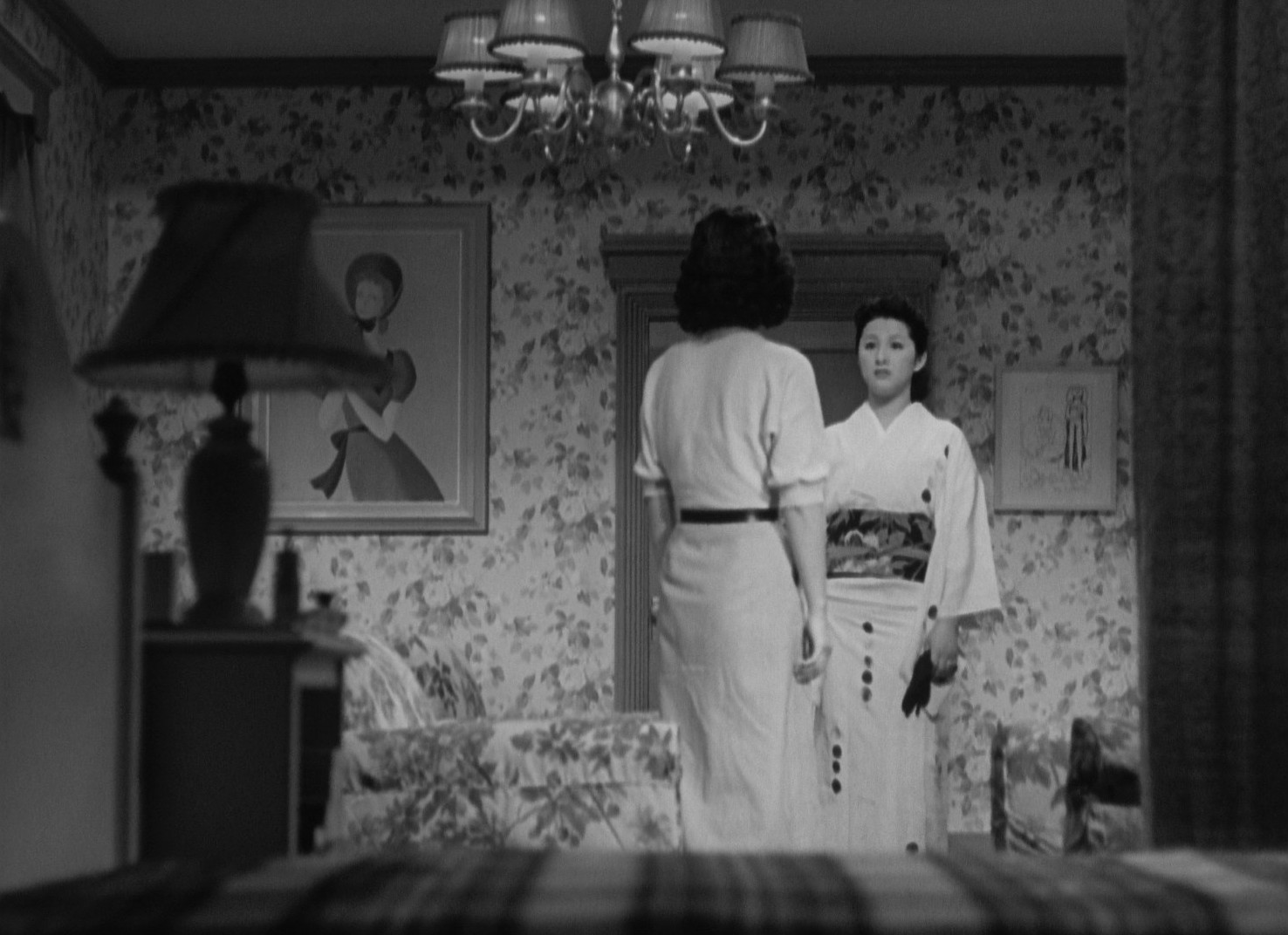 The Flavor of Green Tea Over Rice (1952) —  shot,  lighting