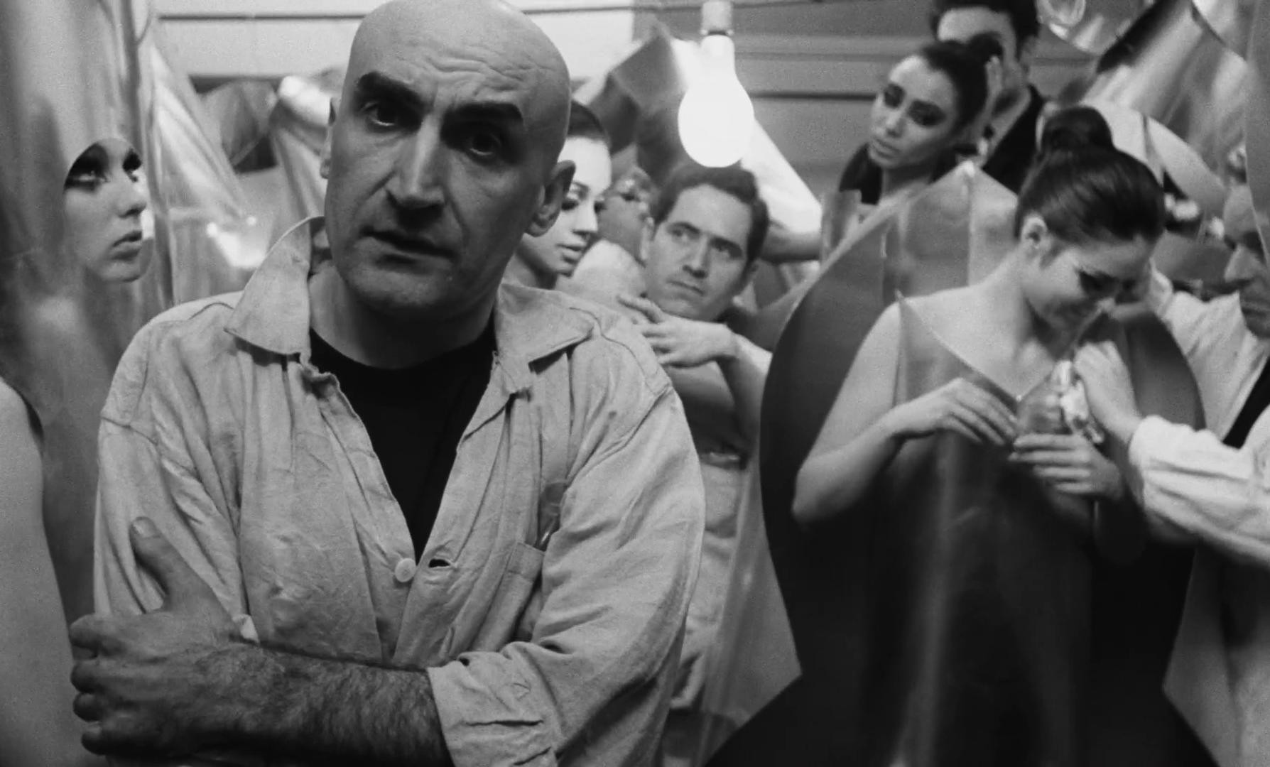 Who Are You, Polly Maggoo? (1966) —  shot,  lighting