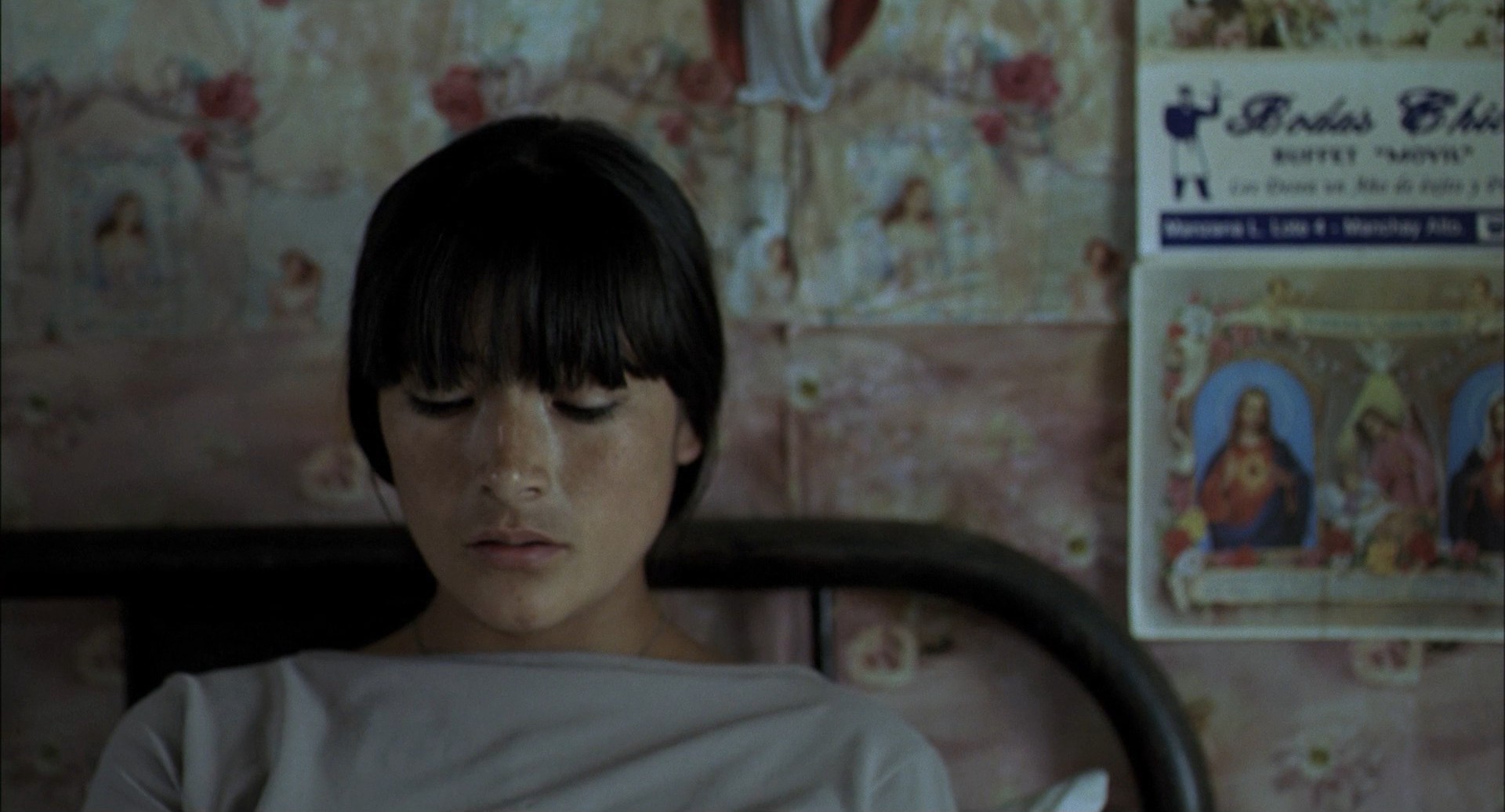 The Milk of Sorrow (2009) —  shot,  lighting