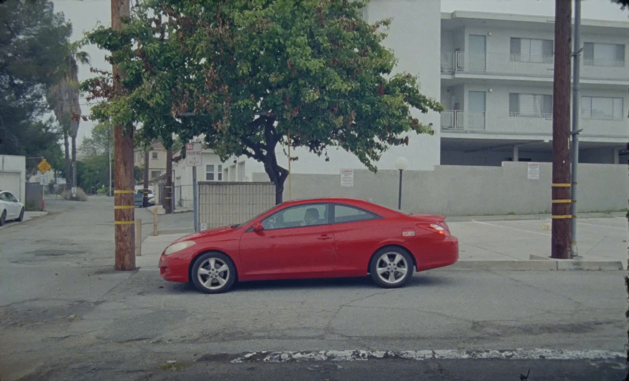 The Skin Of My Yellow Country Teeth (2025) —  shot,  lighting