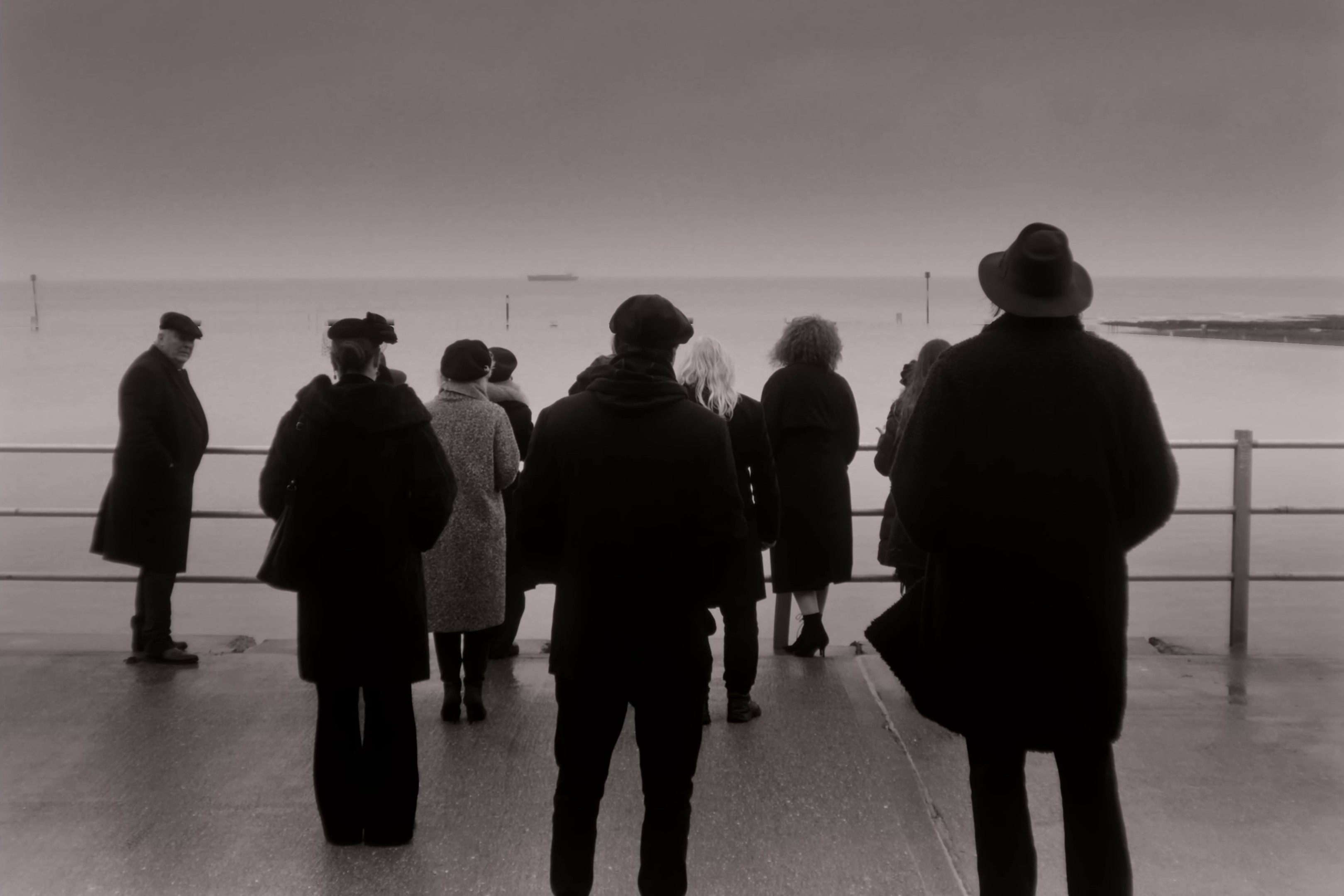 Shiver (2024) —  shot,  lighting