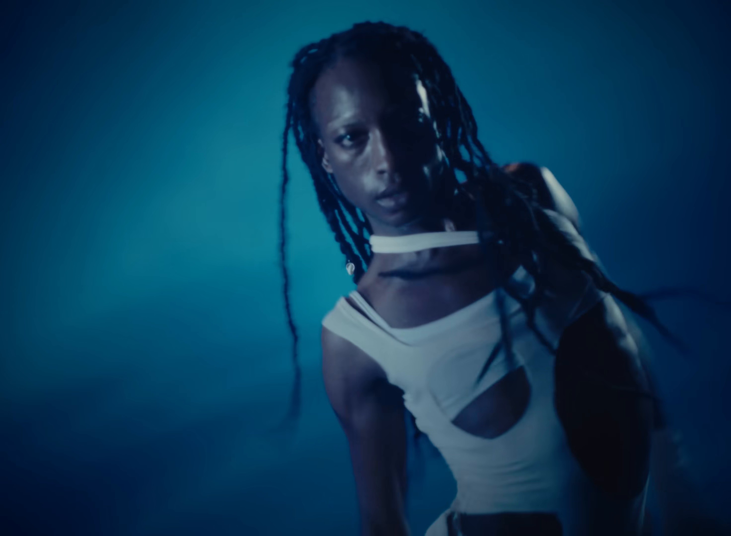 Desliza (2024) —  shot,  lighting