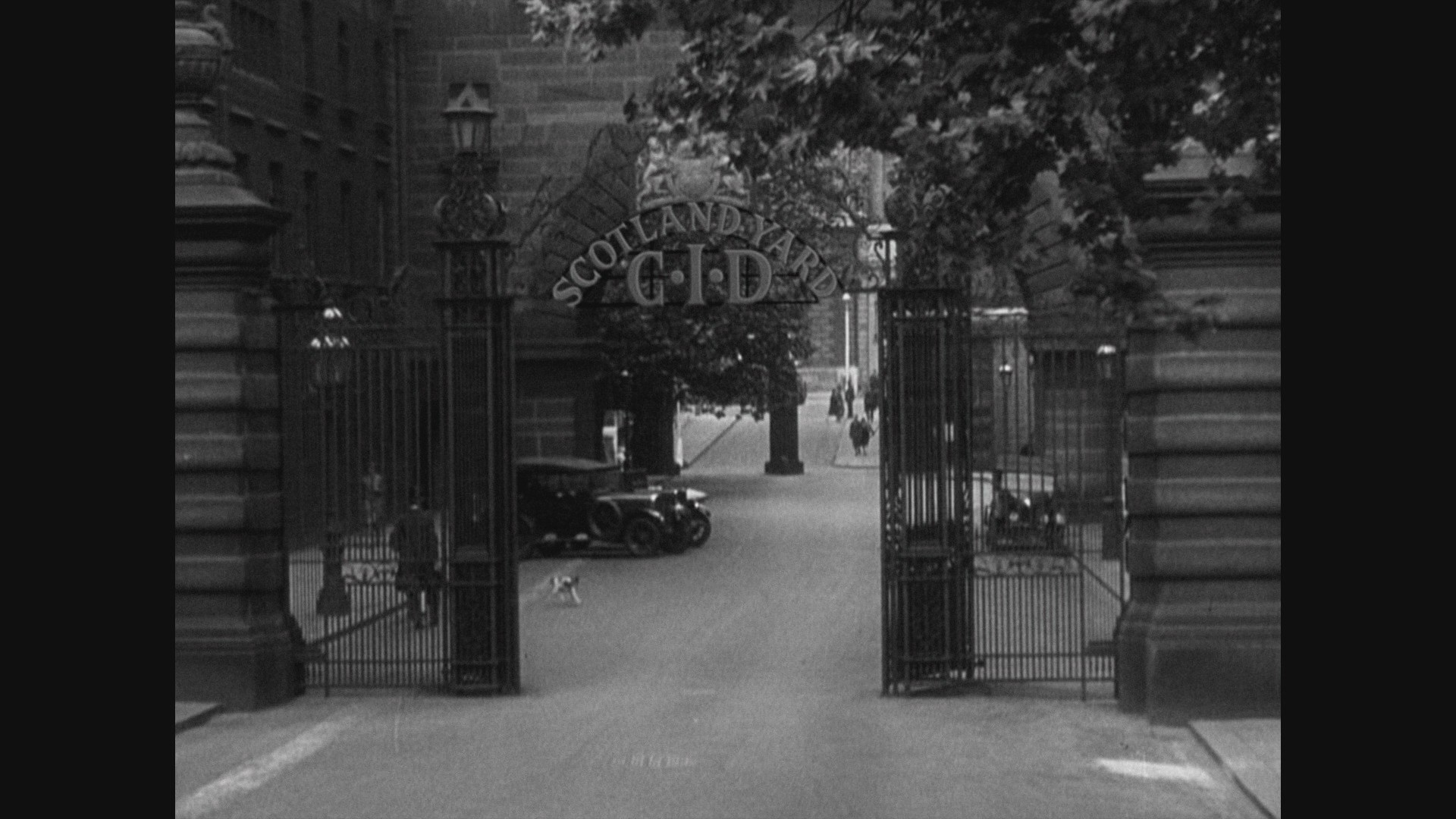 The Invisible Man Returns (1940) —  shot,  lighting