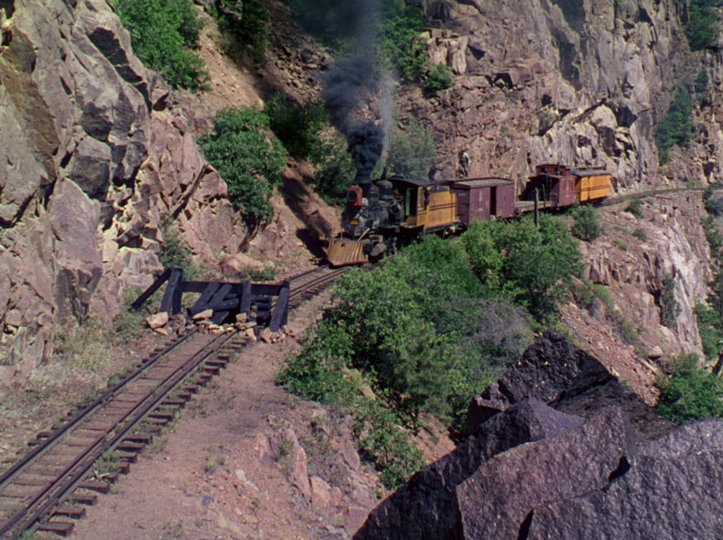 Denver and Rio Grande (1952) —  shot,  lighting