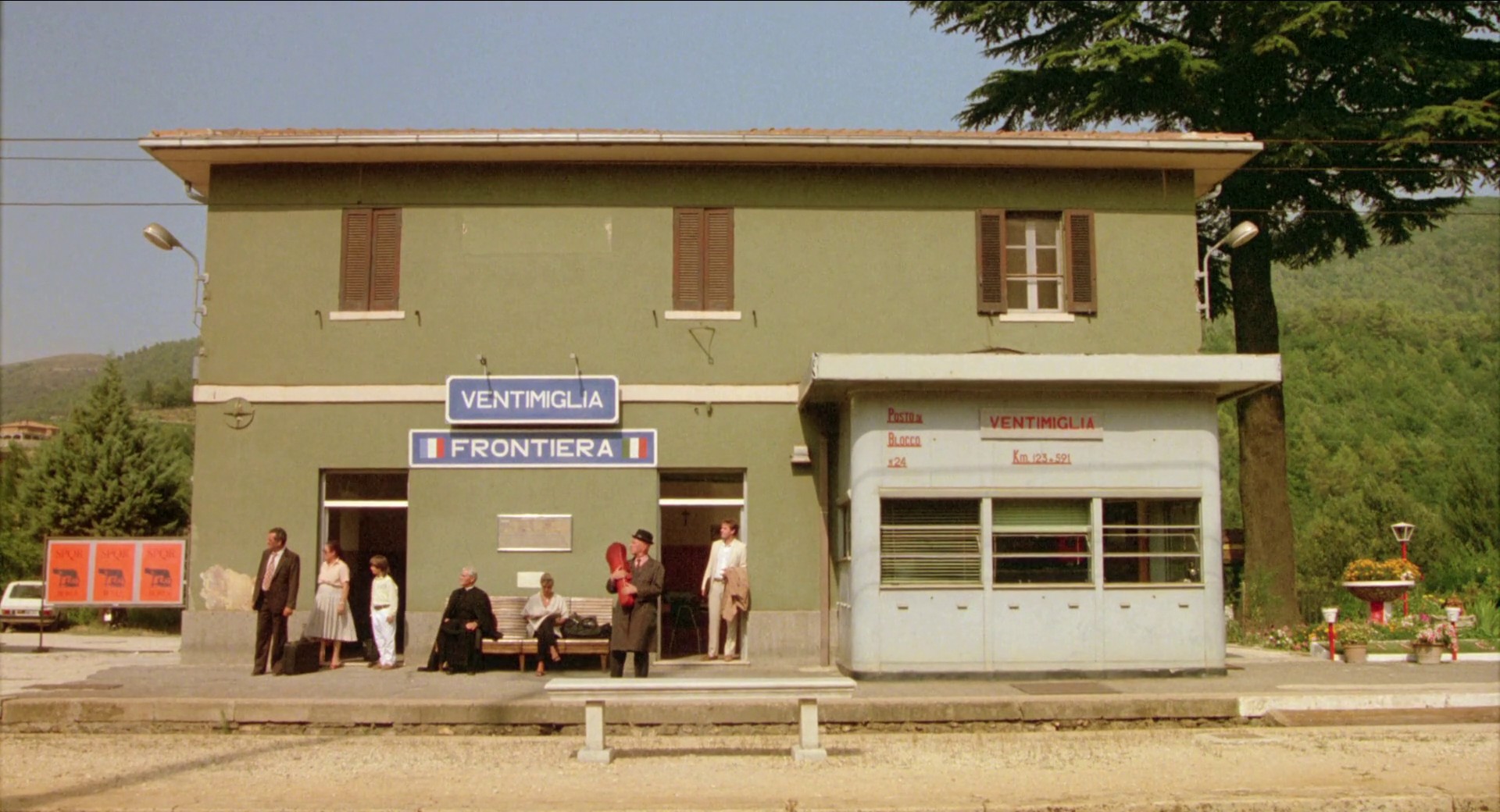 The Belly of an Architect (1987) —  shot,  lighting