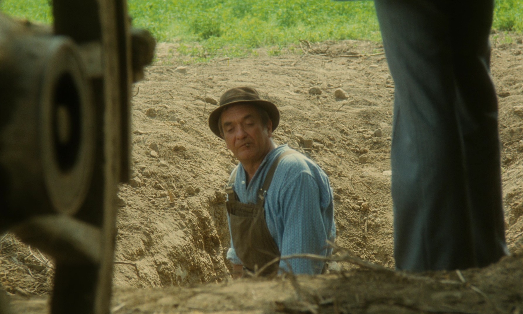 Pick Up Your Belongings (1983) —  shot,  lighting