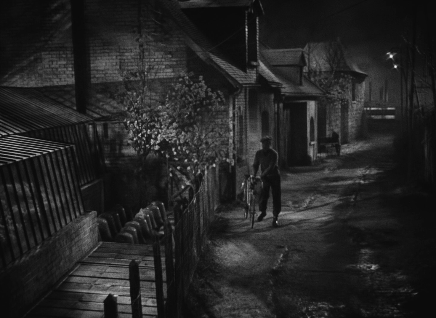 Daybreak (1939) —  shot,  lighting