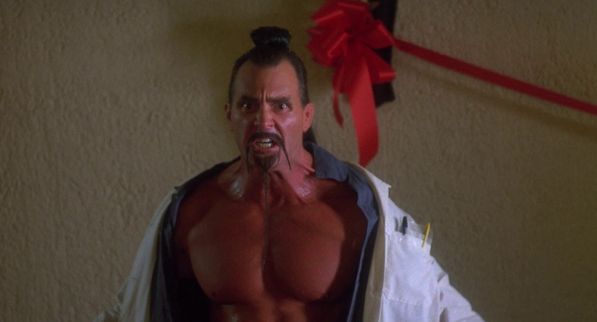 Santa with Muscles (1996) —  shot,  lighting