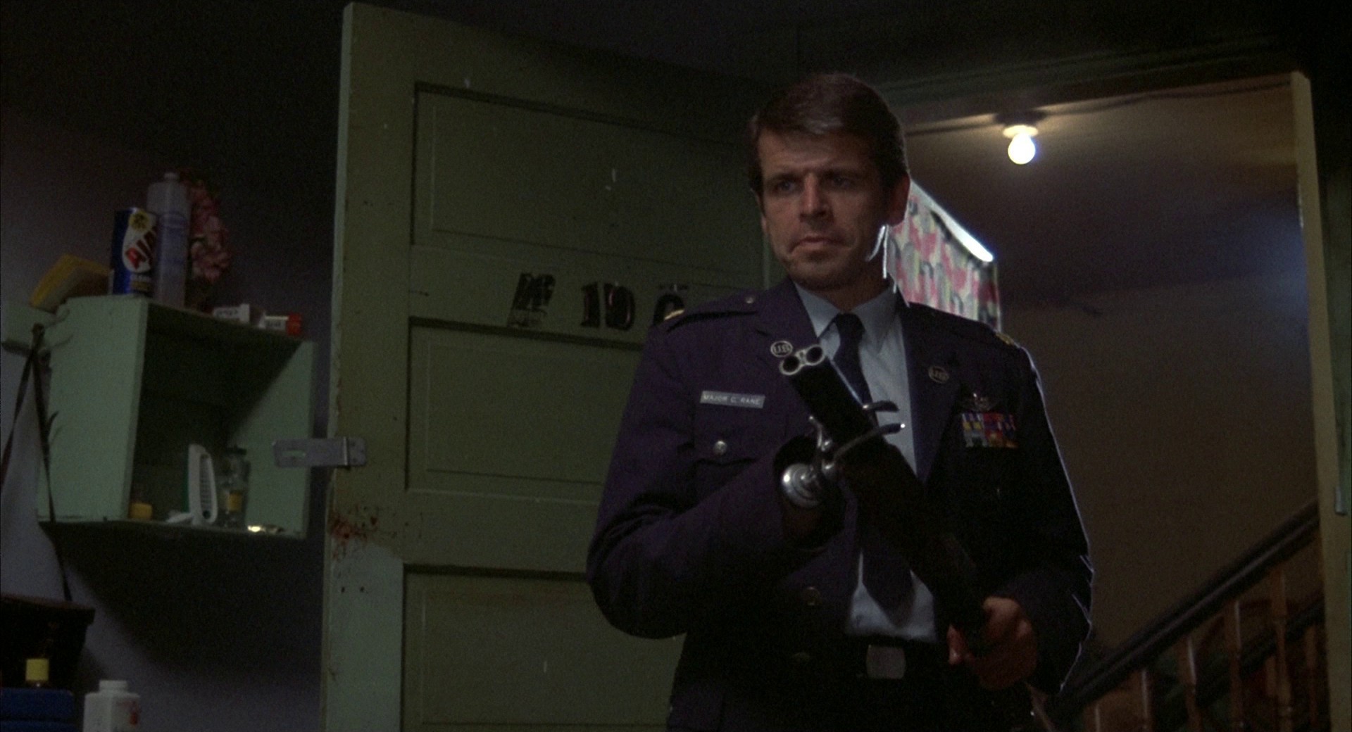 Rolling Thunder (1977) —  shot,  lighting