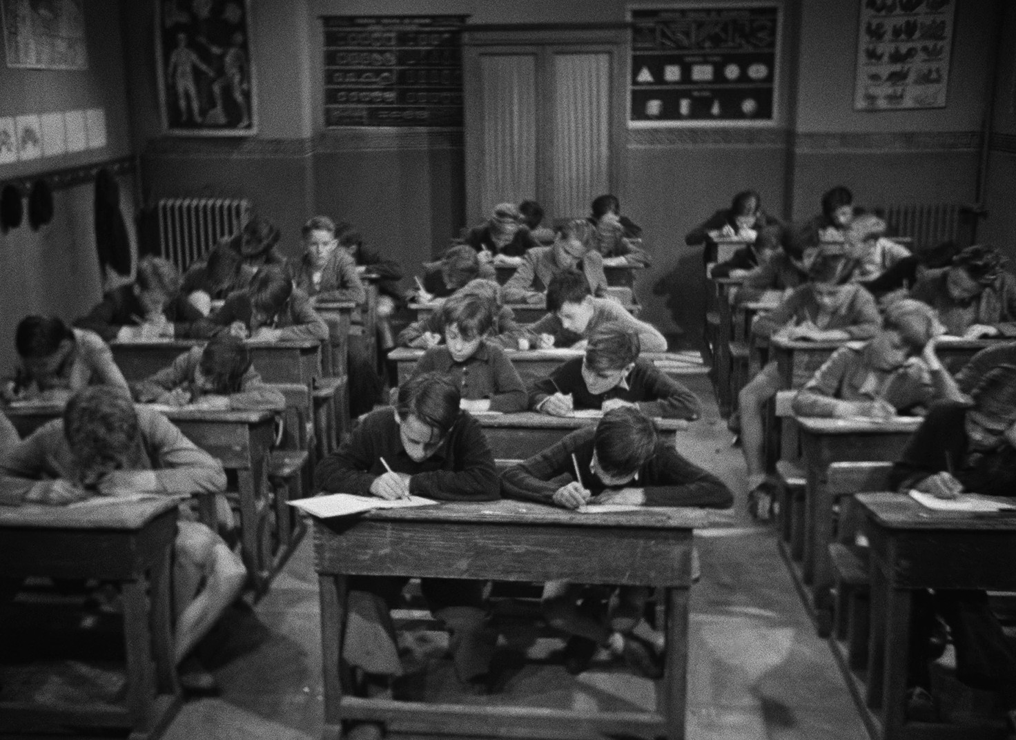 Us Kids (1941) —  shot,  lighting