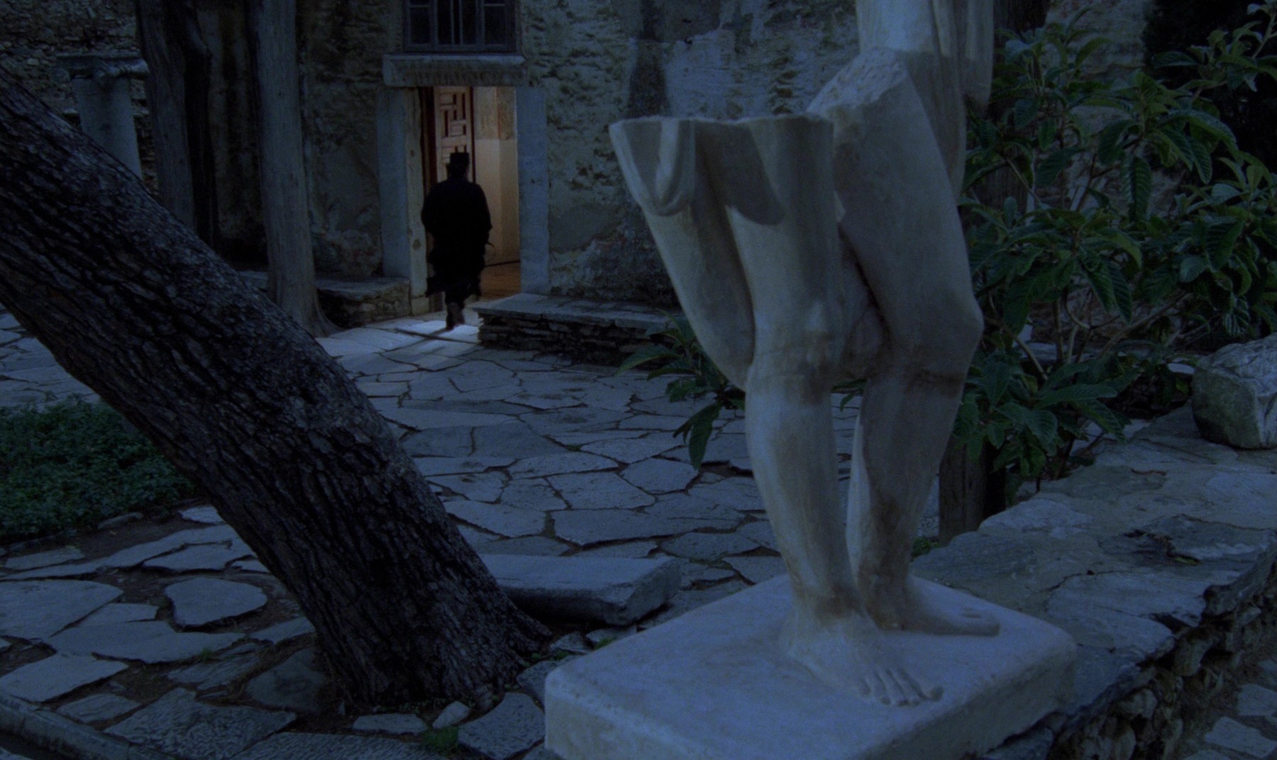 On a volé la cuisse de Jupiter (1980) —  shot,  lighting