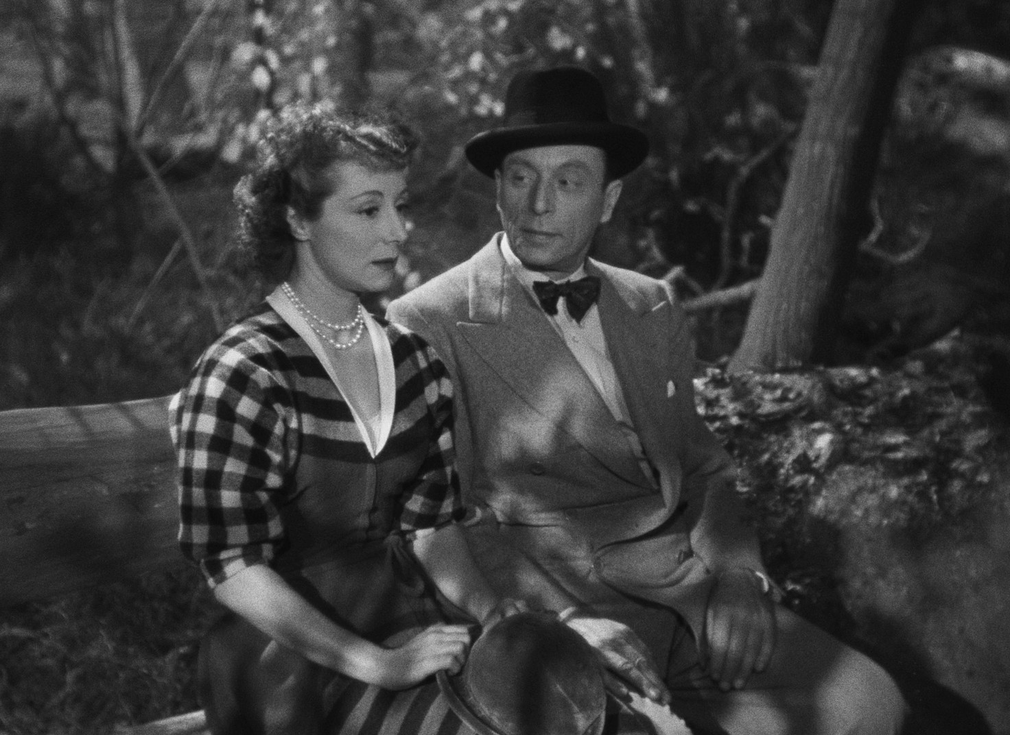 Monelle (1948) —  shot,  lighting