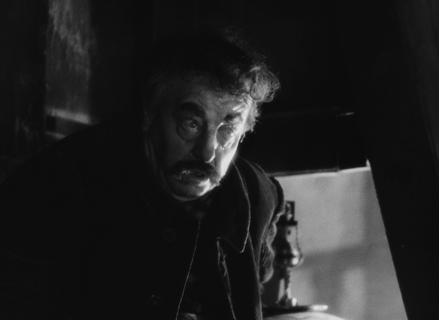 Who Killed Santa Claus? (1941) —  shot,  lighting