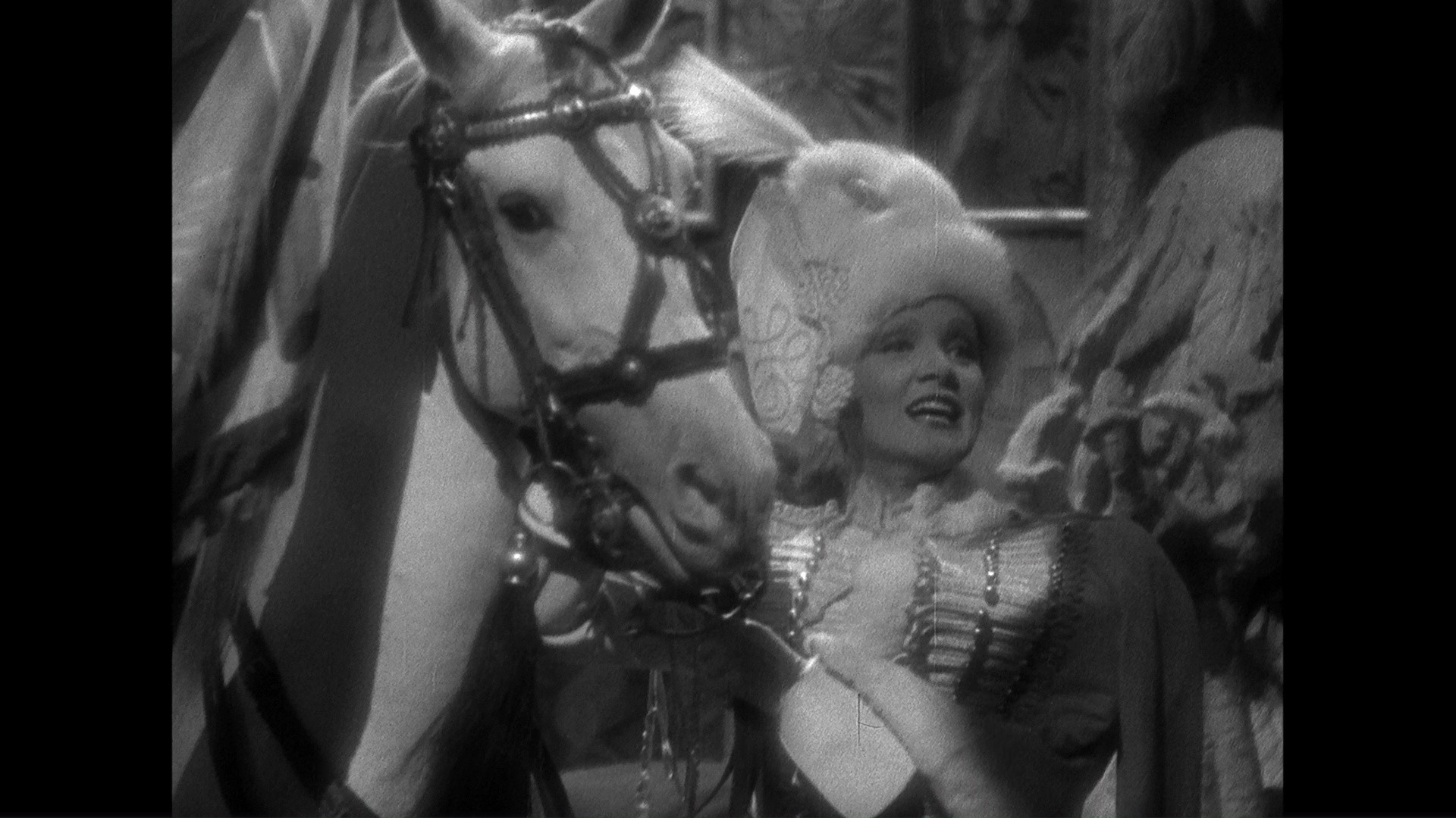 The Scarlet Empress (1934) —  shot,  lighting
