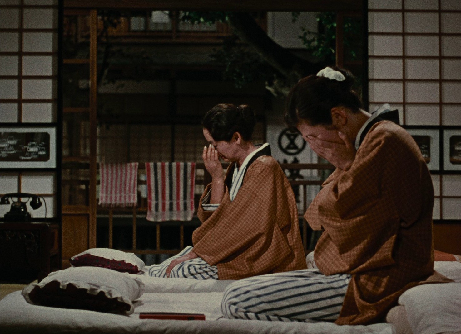 Late Autumn (1960) —  shot,  lighting