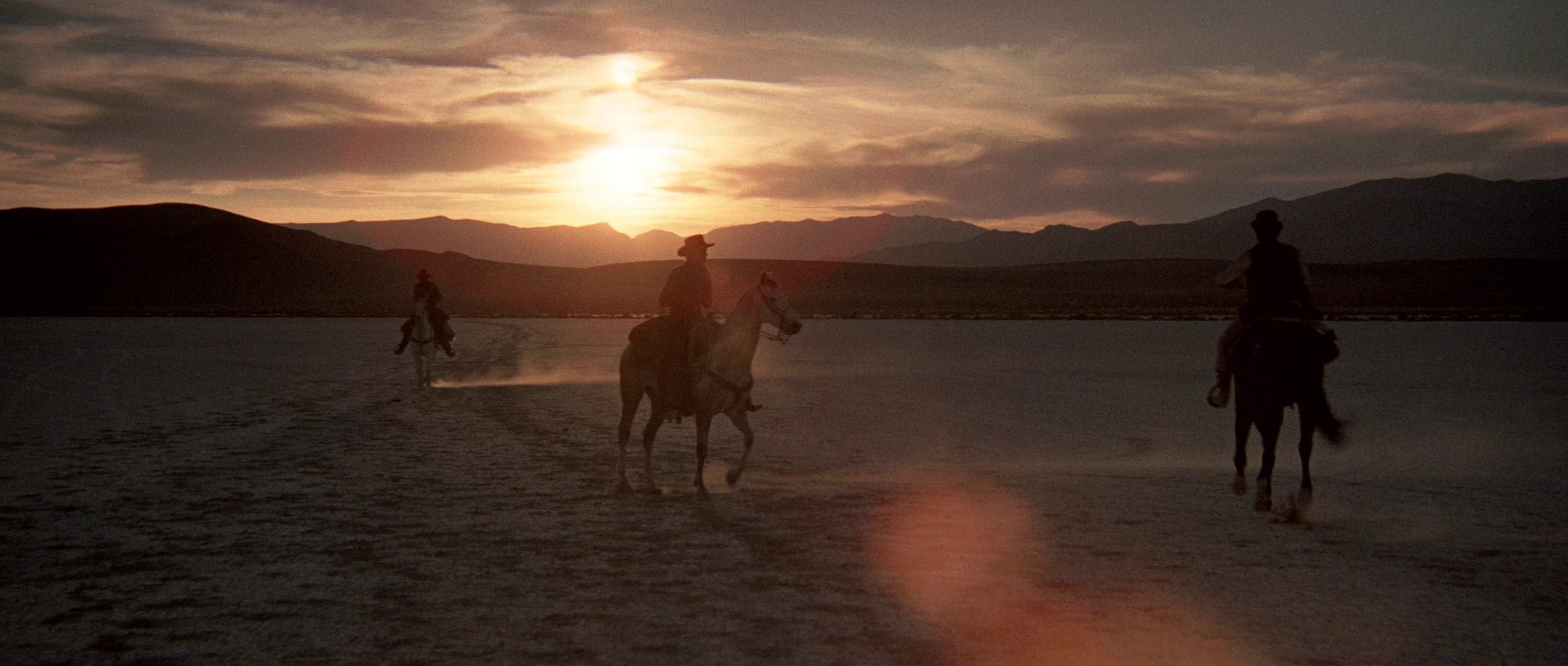 Bite the Bullet (1975) —  shot,  lighting