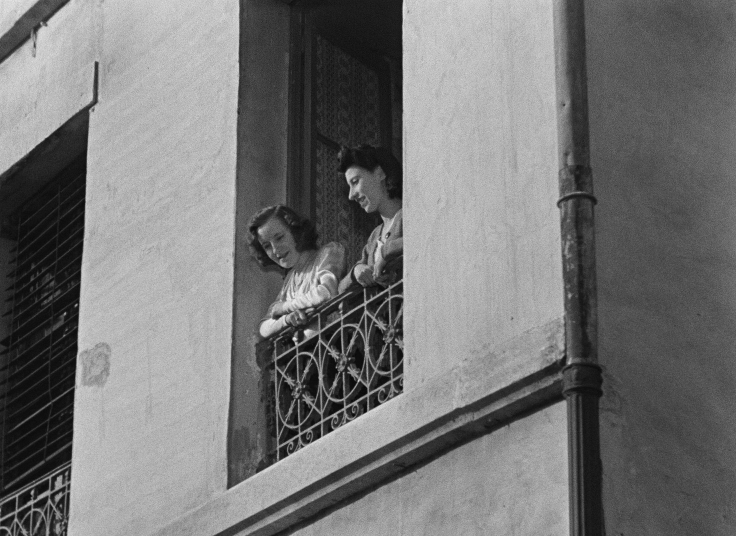 Us Kids (1941) —  shot,  lighting