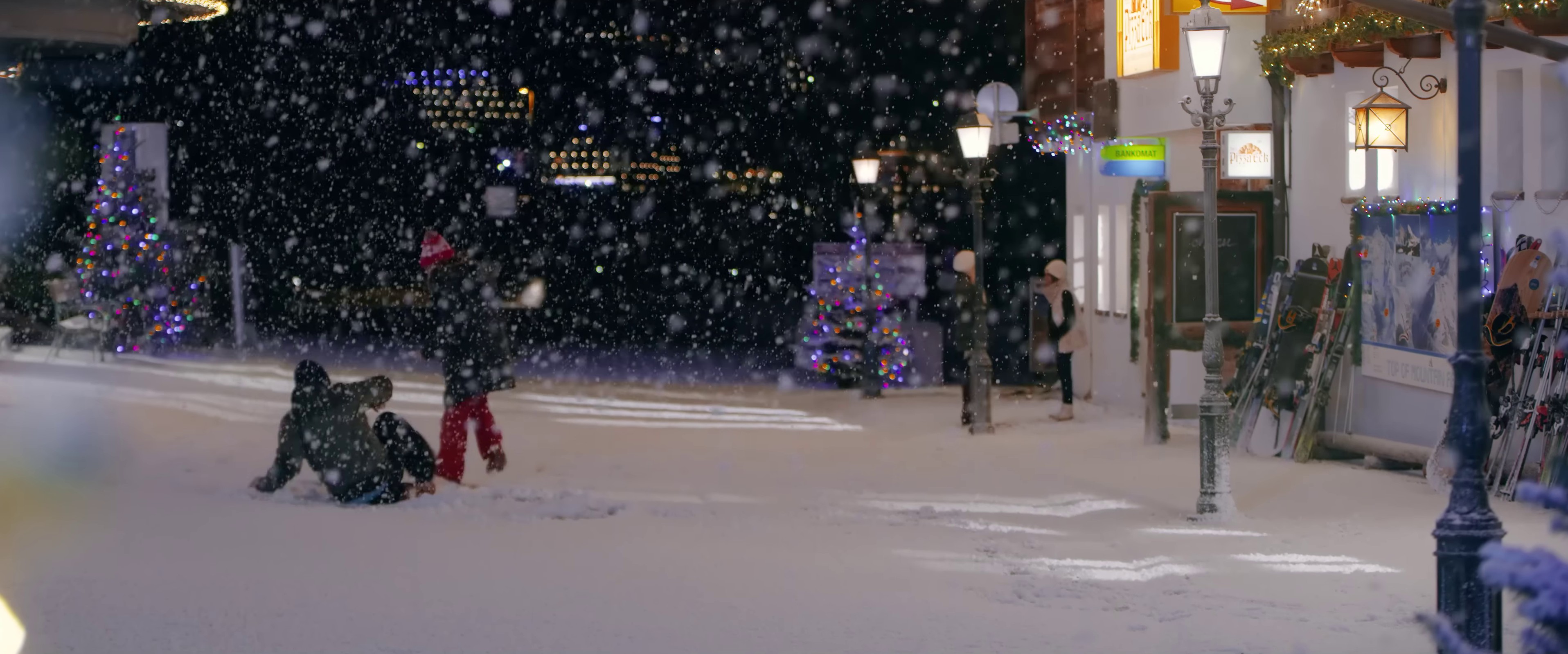 Perfect  (2017) —  shot,  lighting