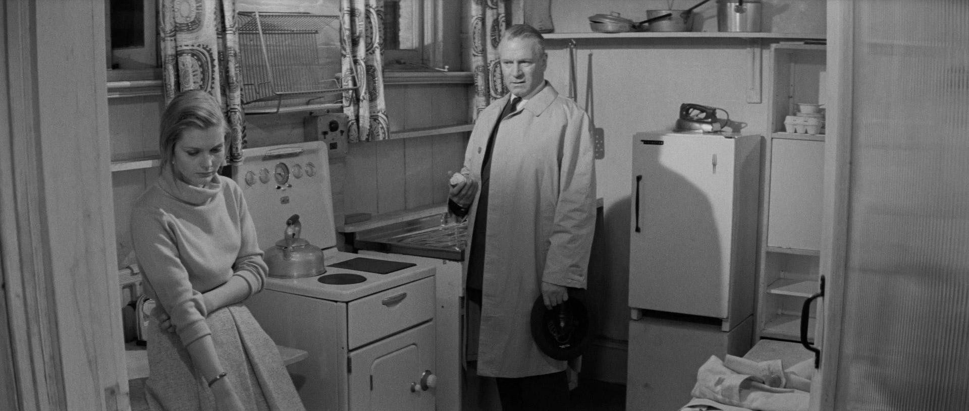 Bunny Lake Is Missing (1965) —  shot,  lighting