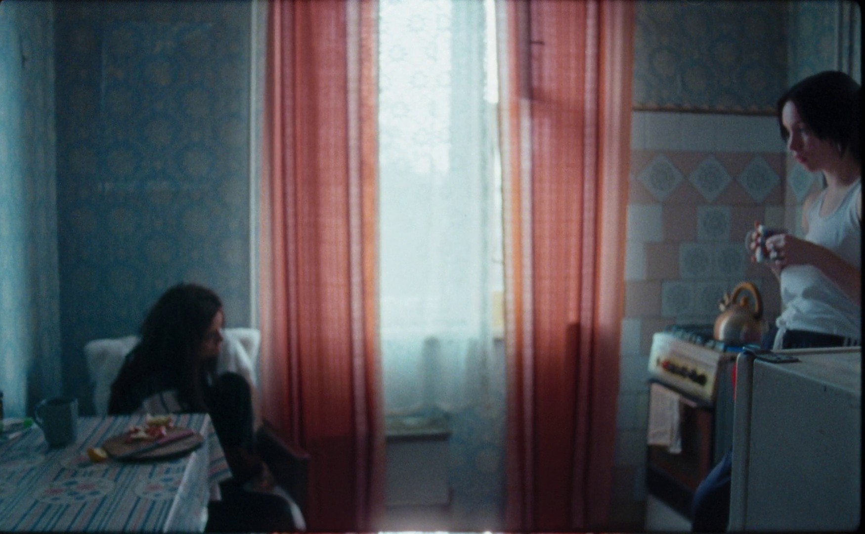 V Volosakh (2020) —  shot,  lighting